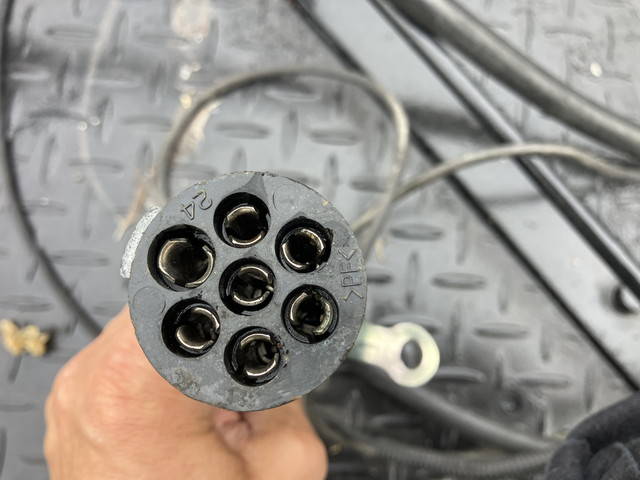 三菱ふそうスーパーグレートトレーラーヘッド（トラクターヘッド）大型（10t）[写真26]