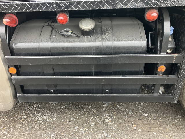 三菱ふそうスーパーグレートトレーラーヘッド（トラクターヘッド）大型（10t）[写真37]