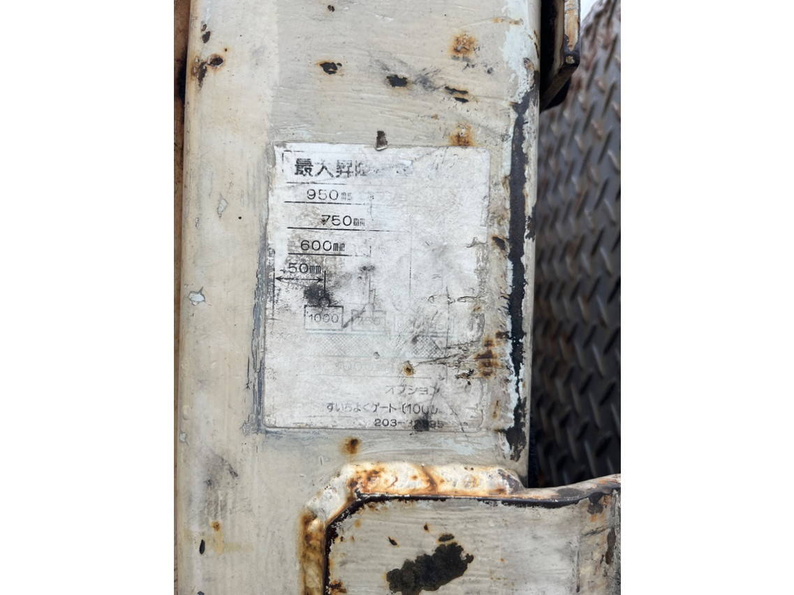 日野レンジャー平ボディ増トン（6t・8t）[写真14]