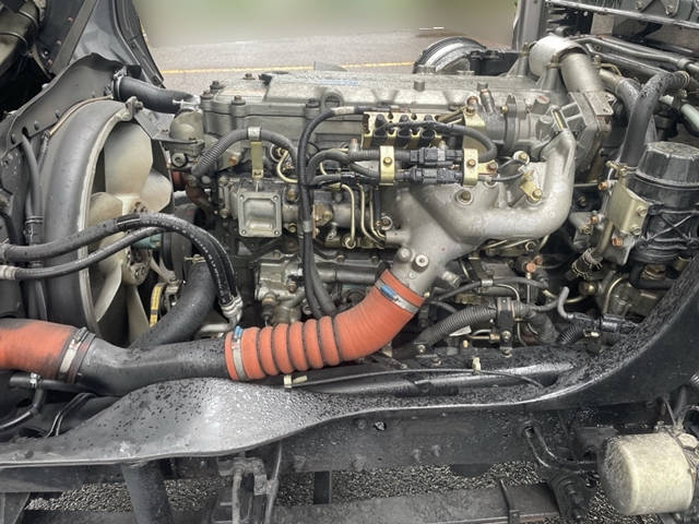 三菱ふそうファイターアルミブロック中型（4t）[写真24]