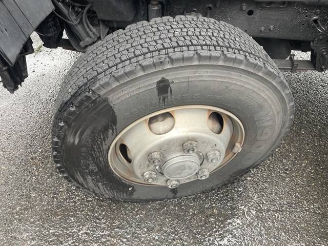 三菱ふそうファイターアルミブロック中型（4t）[写真09]