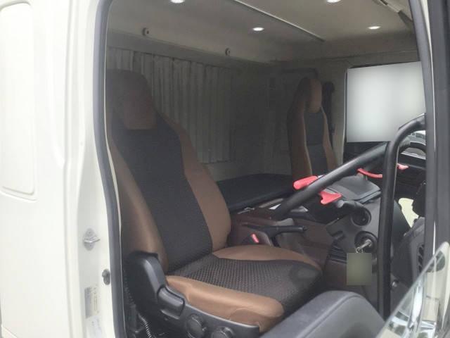 日野レンジャー冷凍車（冷蔵車）中型（4t）[写真24]