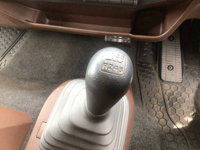 日野レンジャー冷凍車（冷蔵車）中型（4t）[写真29]