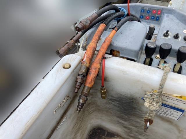 いすゞエルフ高所作業車小型（2t・3t）[写真12]