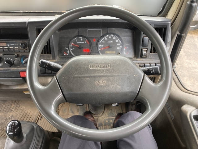 いすゞエルフ高所作業車小型（2t・3t）[写真36]