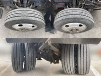 いすゞエルフ平ボディ小型（2t・3t）[写真12]