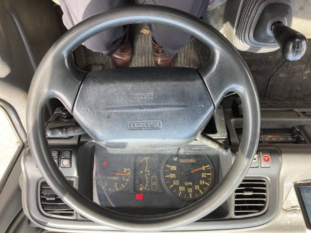 いすゞエルフ平ボディ小型（2t・3t）[写真22]