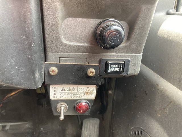 いすゞエルフ平ボディ小型（2t・3t）[写真29]