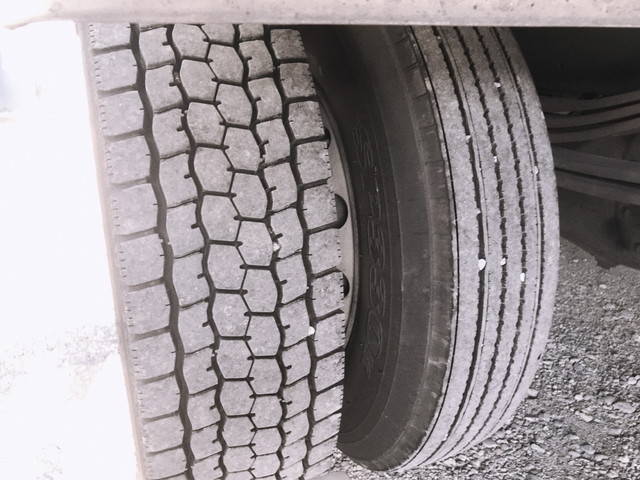 日野レンジャー冷凍車（冷蔵車）中型（4t）[写真12]