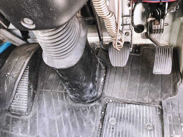 日野レンジャー冷凍車（冷蔵車）中型（4t）[写真27]