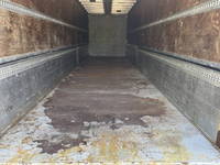 UDトラックスクオンアルミウイング大型（10t）[写真13]