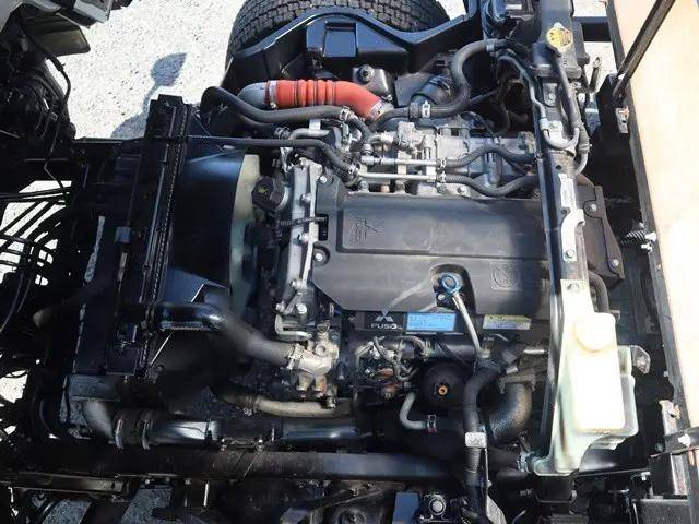 三菱ふそうキャンターアルミブロック小型（2t・3t）[写真16]