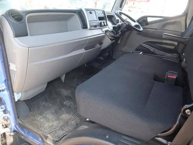 三菱ふそうキャンターアルミブロック小型（2t・3t）[写真31]