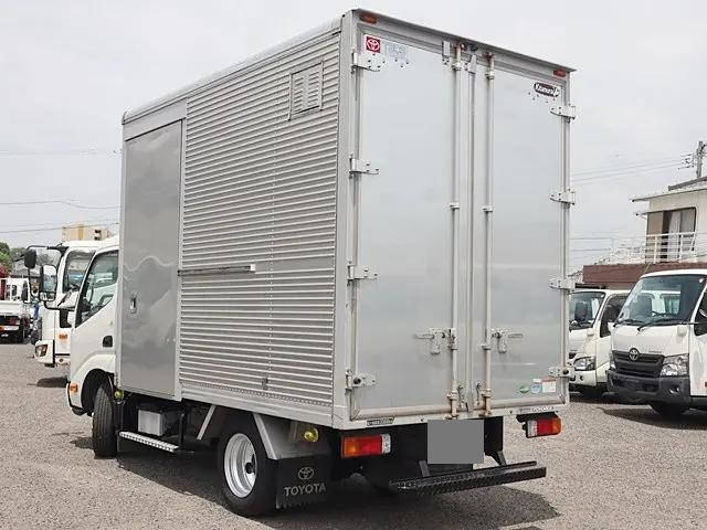 トヨタトヨエースアルミバン小型（2t・3t）[写真02]