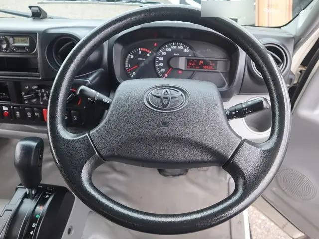 トヨタトヨエースアルミバン小型（2t・3t）[写真27]