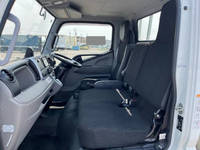 三菱ふそうキャンター平ボディ小型（2t・3t）[写真10]