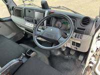 三菱ふそうキャンター平ボディ小型（2t・3t）[写真11]