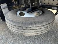 三菱ふそうキャンター平ボディ小型（2t・3t）[写真19]