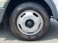 三菱ふそうキャンター平ボディ小型（2t・3t）[写真20]