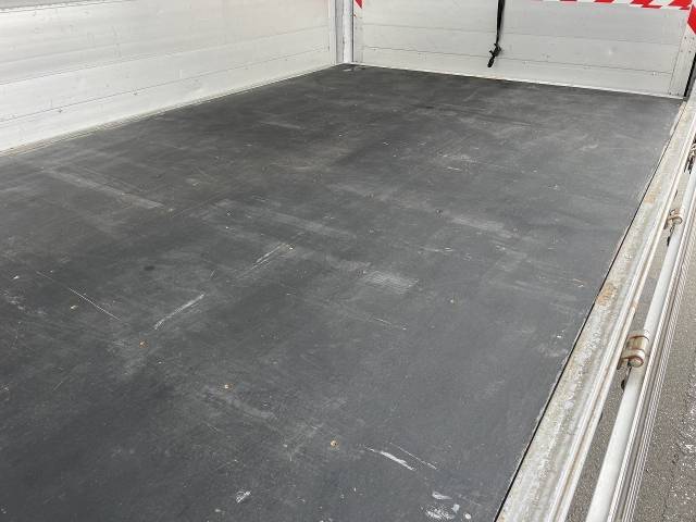 三菱ふそうアトラス幌ウイング小型（2t・3t）[写真12]