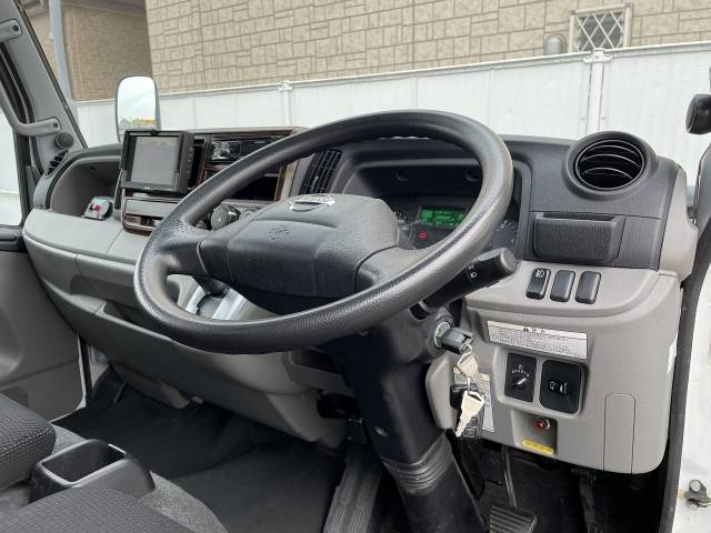 三菱ふそうアトラス幌ウイング小型（2t・3t）[写真28]