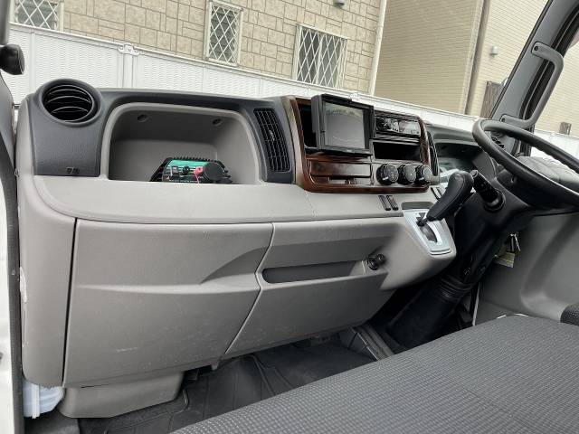 三菱ふそうアトラス幌ウイング小型（2t・3t）[写真36]