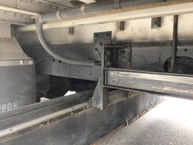 いすゞフォワードアルミウイング中型（4t）[写真19]