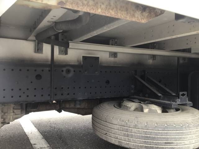 いすゞフォワードアルミウイング中型（4t）[写真20]