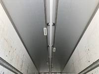 三菱ふそうスーパーグレートアルミウイング大型（10t）[写真12]