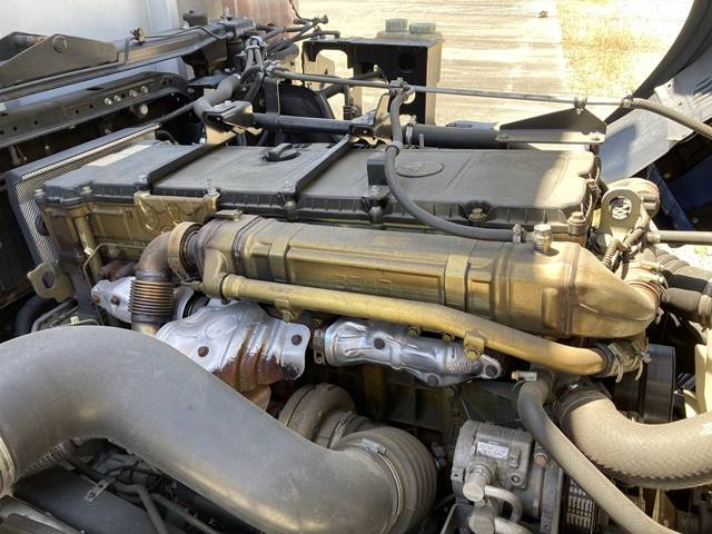 三菱ふそうスーパーグレートアルミウイング大型（10t）[写真26]