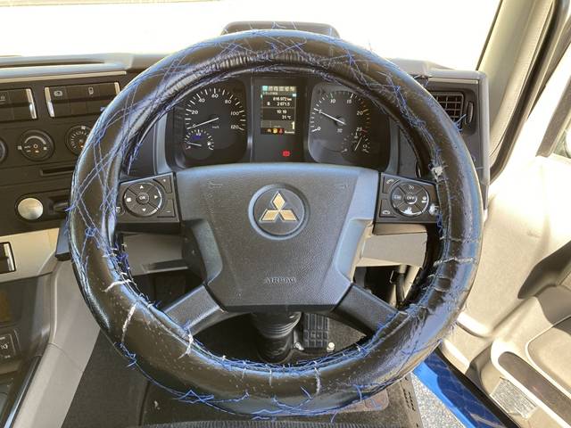 三菱ふそうスーパーグレートアルミウイング大型（10t）[写真35]