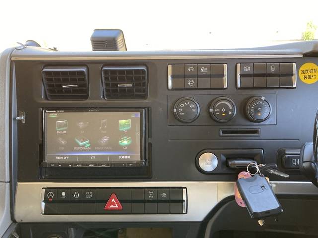 三菱ふそうスーパーグレートアルミウイング大型（10t）[写真36]