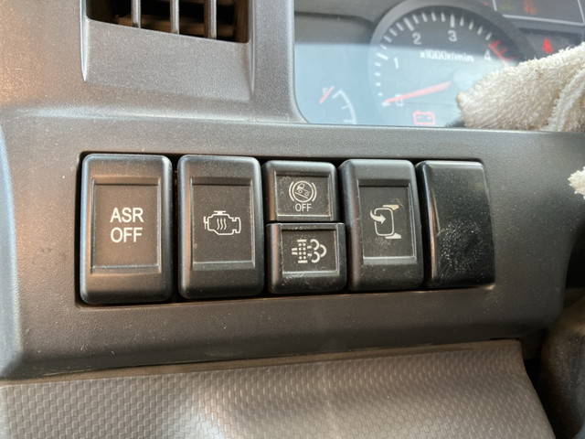 いすゞエルフローダーダンプ小型（2t・3t）[写真29]