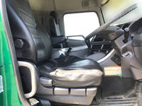 UDトラックスクオンセルフクレーン4段大型（10t）[写真22]