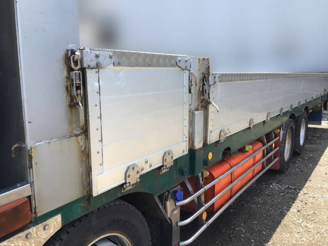 UDトラックスクオンセルフクレーン4段大型（10t）[写真08]