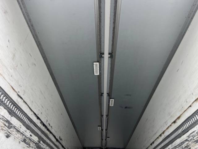 三菱ふそうスーパーグレートパネルウイング大型（10t）[写真10]