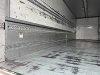 三菱ふそうスーパーグレートパネルウイング大型（10t）[写真12]