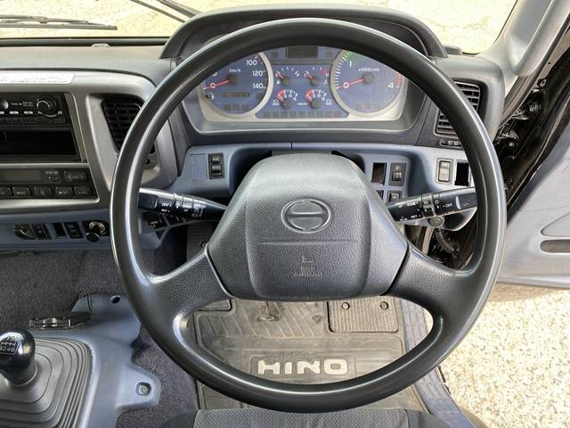 日野レンジャーセーフティクレーン4段増トン（6t・8t）[写真37]