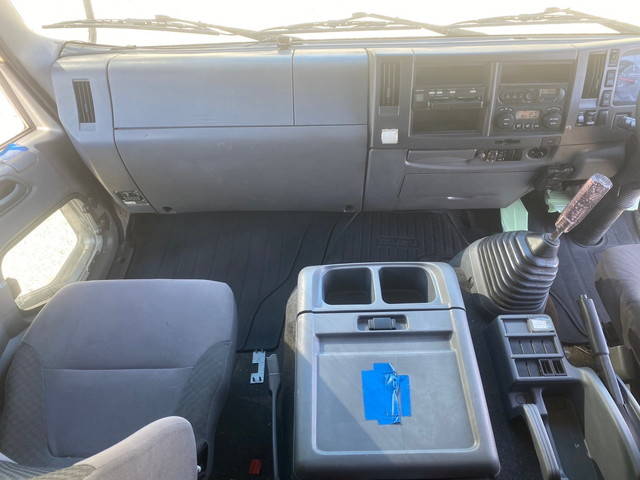 いすゞフォワードアルミウイング中型（4t）[写真21]