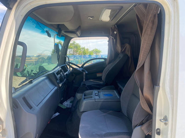 いすゞフォワードアルミウイング中型（4t）[写真25]