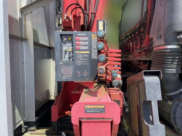 いすゞフォワードクレーン5段増トン（6t・8t）[写真14]