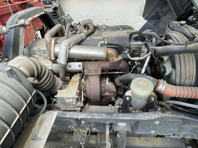 いすゞフォワードクレーン5段増トン（6t・8t）[写真26]