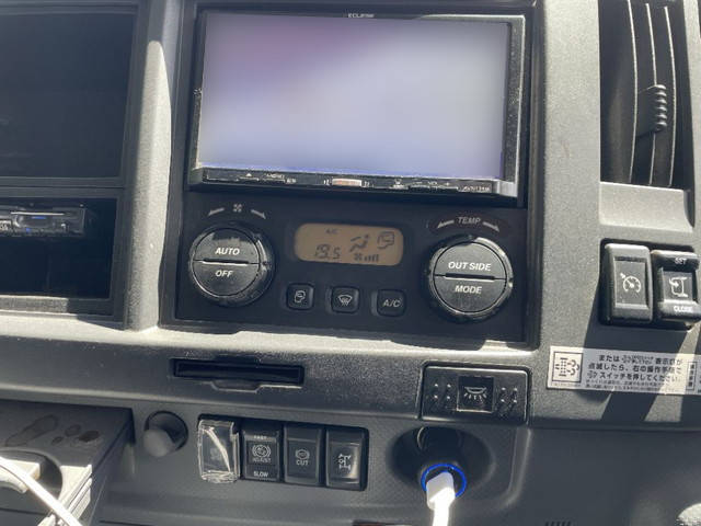 いすゞフォワードクレーン5段増トン（6t・8t）[写真35]