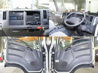 いすゞエルフ冷凍車（冷蔵車）小型（2t・3t）[写真13]