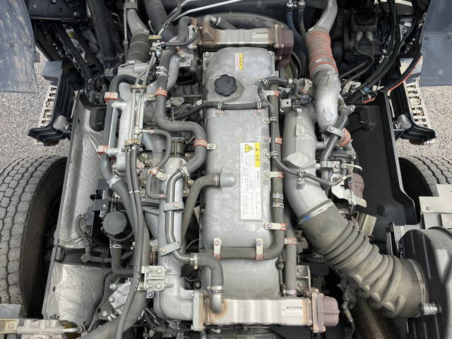 いすゞギガアルミウイング大型（10t）[写真31]