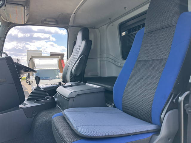 いすゞギガアルミウイング大型（10t）[写真07]