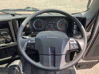 いすゞギガアルミウイング大型（10t）[写真09]