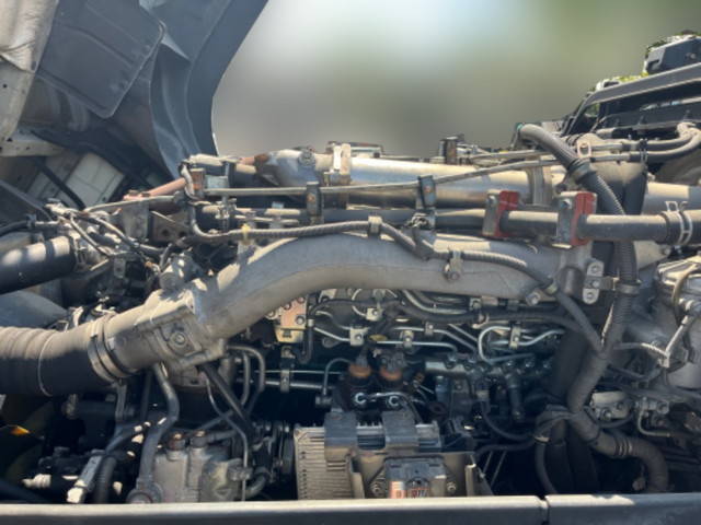 いすゞギガトレーラーヘッド（トラクターヘッド）大型（10t）[写真16]