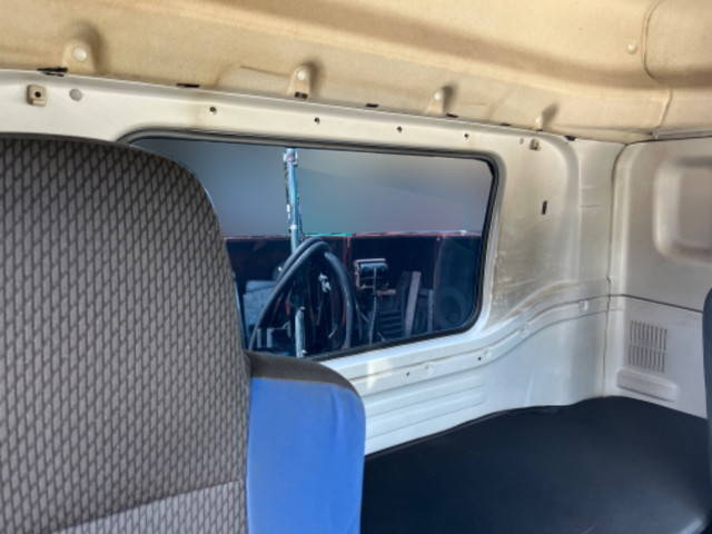 いすゞギガトレーラーヘッド（トラクターヘッド）大型（10t）[写真25]