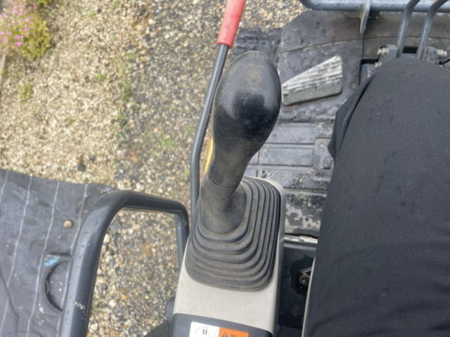 コマツミニユンボ（ミニバックホー）[写真15]